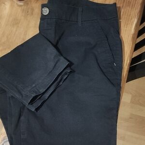 Old Navy Black Skinny Pants with Sleek Fit